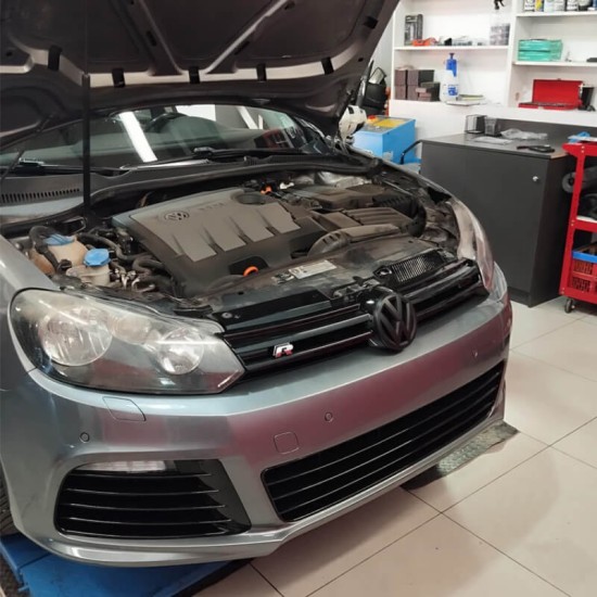 Μπροστινός Προφυλακτήρας Για VW Golf VI (6) 08-11 R20 Look Με DRL