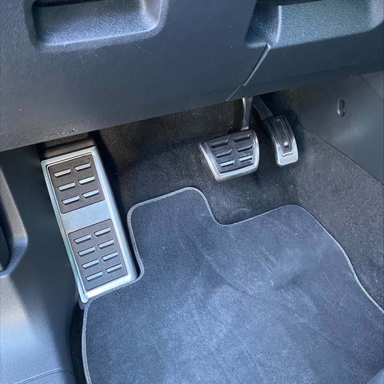 Πεντάλ Αλουμινίου Κουμπωτά Και Footrest Για Audi A1 8X / A3 8V / TT 8S / Q2 / Seat Leon 5F / VW Golf 7 / Passat B8 / Tiguan / Touran 16+ Αυτόματο Σετ 3 Τεμάχια KPVW03