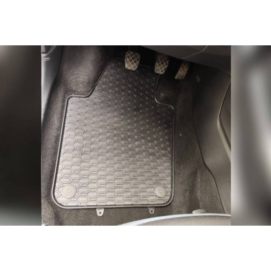 Λαστιχένια Πατάκια Geyer & Hosaja Για VW Polo 2009-2017 / Skoda Fabia 2014+ / Seat Ibiza 2008-2017 4 Τεμάχια Μαύρο 842/4C