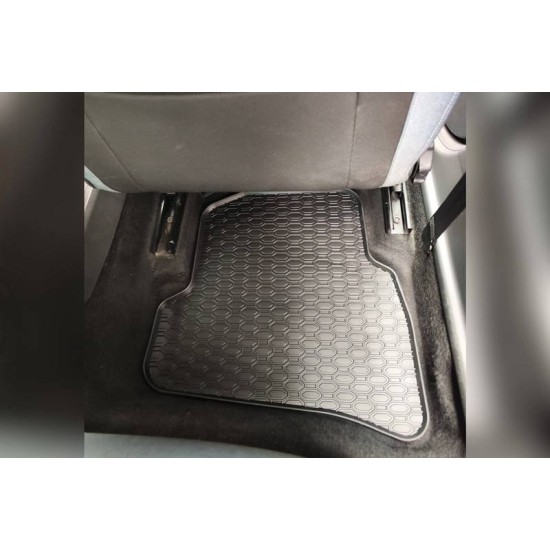 Λαστιχένια Πατάκια Geyer & Hosaja Για VW Polo 2009-2017 / Skoda Fabia 2014+ / Seat Ibiza 2008-2017 4 Τεμάχια Μαύρο 842/4C