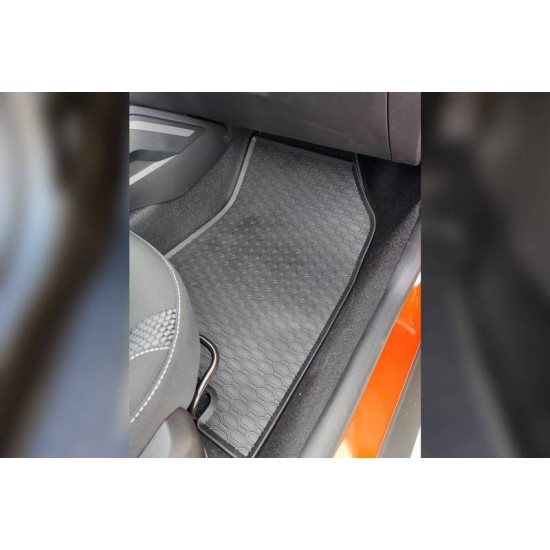 Λαστιχένια Πατάκια Geyer & Hosaja Για Dacia Duster II 2018+ 4 Τεμάχια Μαύρα 898/4C
