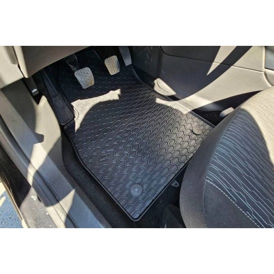Λαστιχένια Πατάκια Geyer & Hosaja Για Opel Astra J 2009-2015 / Opel Cascada 2013-2019 / Chevrolet Cruze 2008-2016 4 Τεμάχια Μαύρα 801/4C