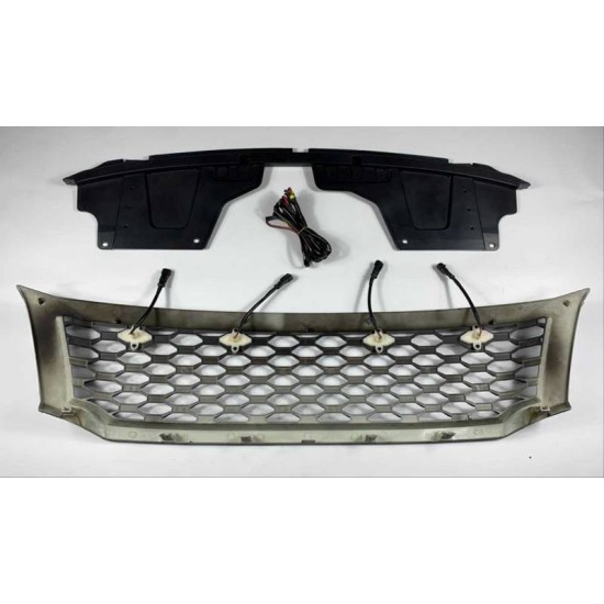 Μάσκα Για Nissan Navara D23 NP300 15-20 Badgeless Μαύρη Ματ Με Led
