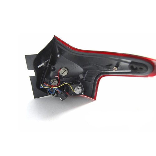Πισινά Φανάρια Set Για Ford Focus 11-14 Hatchback Led Bar  Κόκκινο/Smoke JunYan
